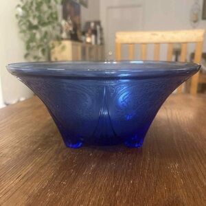 Hazel-Atlas Royal Lace Cobalt Blue Depression Glass Footed Serving Bowl – 1930s